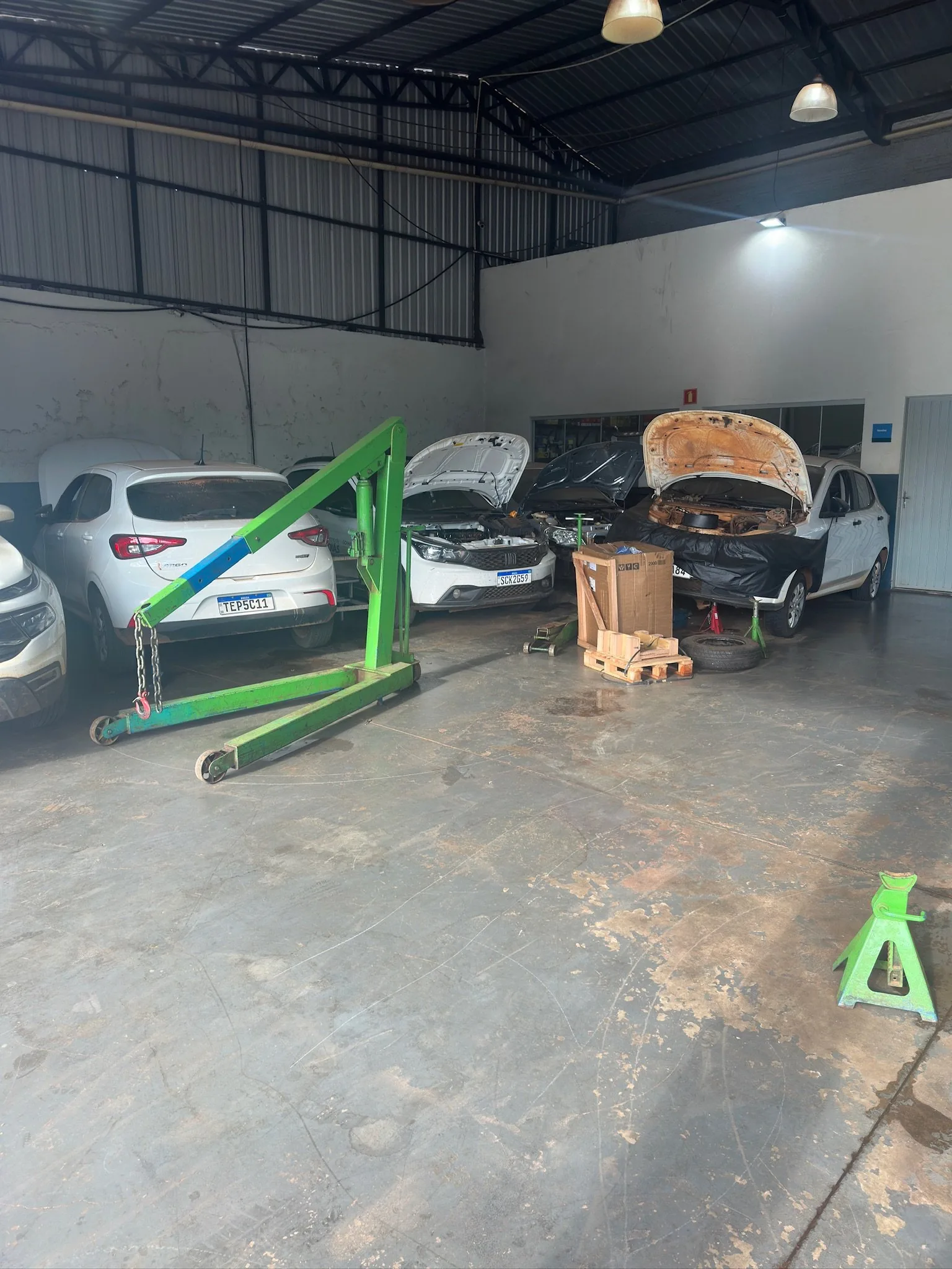 Estrutura e equipe da Jataí Auto Center — foto 5